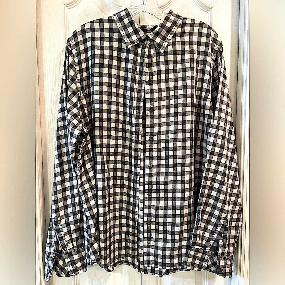 Banana Republic Soft Wash Shirt Button Down Black White Plaid Long Sleeve Shirt